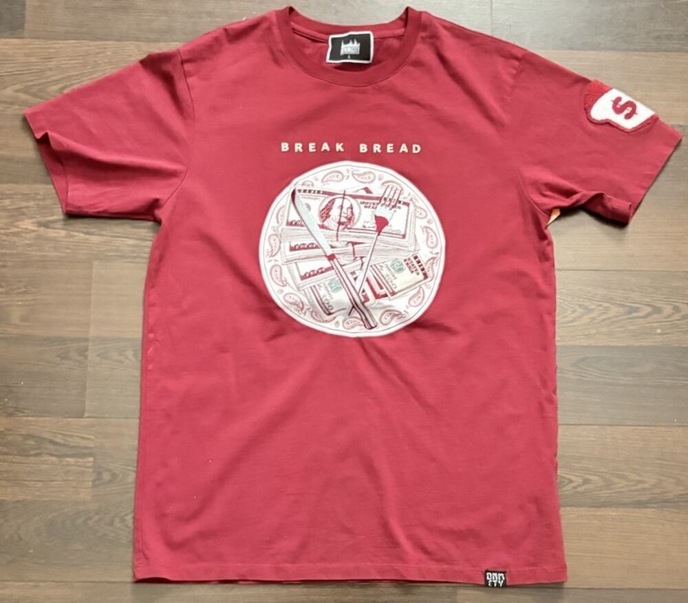 RARE MEN DENIMICITY BREAK BREAD T-SHIRT MEN’S LARGE